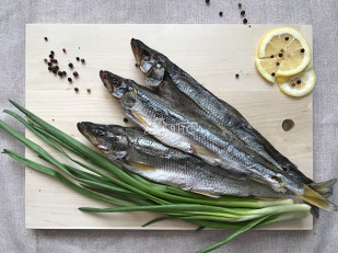 Мучные полоски ЗЕЛЁНЫЕ со вкусом барбекю 76 гр: Корюшка вяленая с икрой