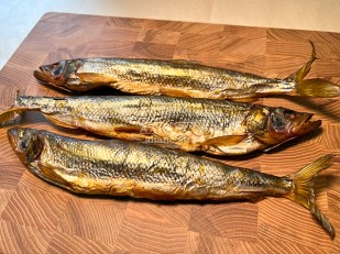 Сом стейк х/к: Корюшка х/к (крупная)