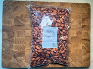 Снапсы со вкусом копченой рыбы: Миндаль 