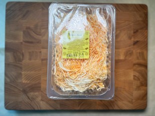 Рыба горячего копчения: Сыр Чечил паутинка (икра красная)  500 гр.