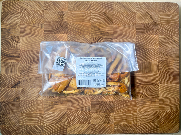 Сыр 150 гр ГОРНЫЙ СЫРОВАР (Ассорти копчёный с укропом и чесноком) в Орехово-Борисово