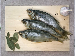 Мучные полоски ЗЕЛЁНЫЕ со вкусом барбекю 76 гр: Красноперка вяленая